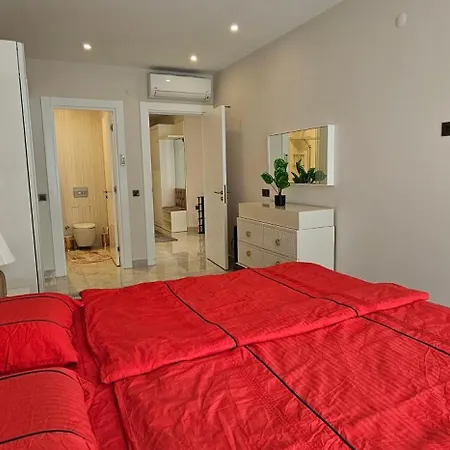 Tower Seaside Mahmutlar трехкомнатная этаж 8 Alanya